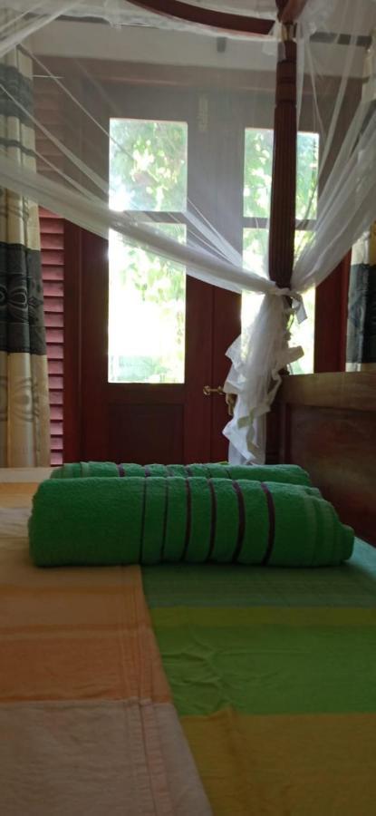 Mandara Rest Bed & Breakfast Hikkaduwa Eksteriør bilde