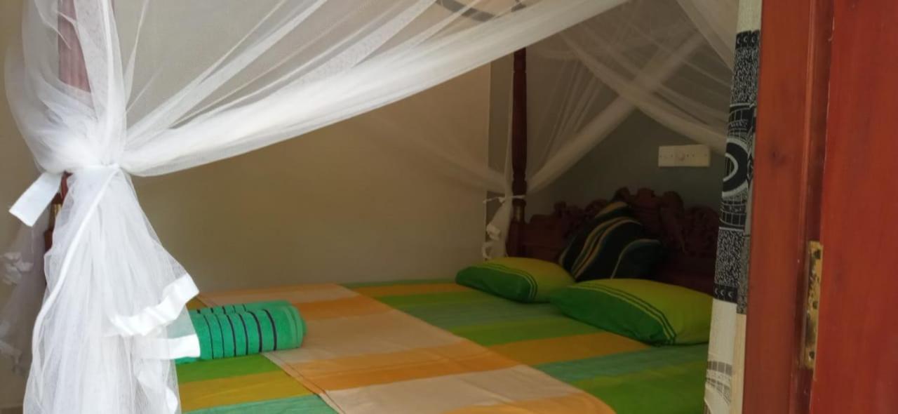 Mandara Rest Bed & Breakfast Hikkaduwa Eksteriør bilde