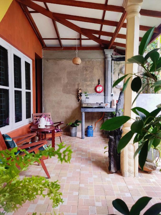 Mandara Rest Bed & Breakfast Hikkaduwa Eksteriør bilde